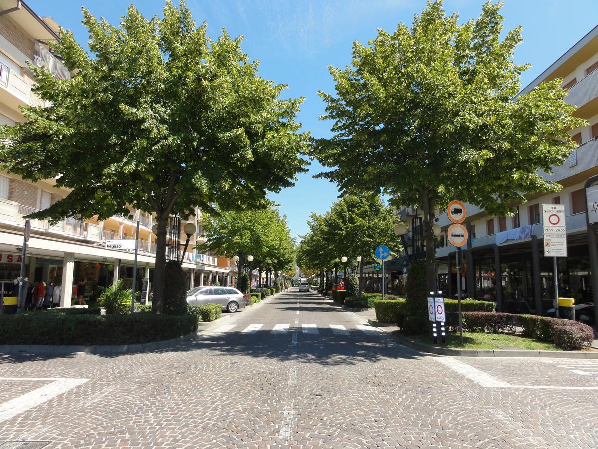 Reji - Appartamenti Bibione Exterior photo